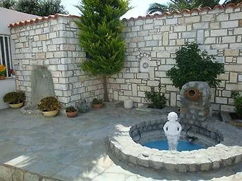 Vassiliki פארוס