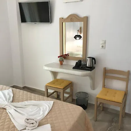 瓦西莉基客房酒店 招待所 Páros